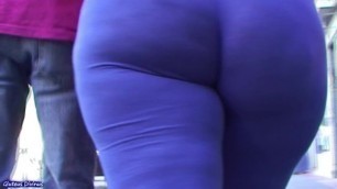 Candid Big Butt in Blue Tights