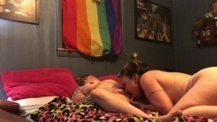 AMETEUR-THICK TATTOOED LESBIAN LOVER FINGER EAT PUSSY TO CUM!!