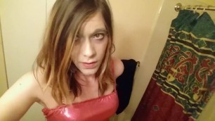 Sexy pinks trans gives a show